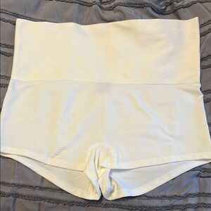 White High-Waisted boyshort